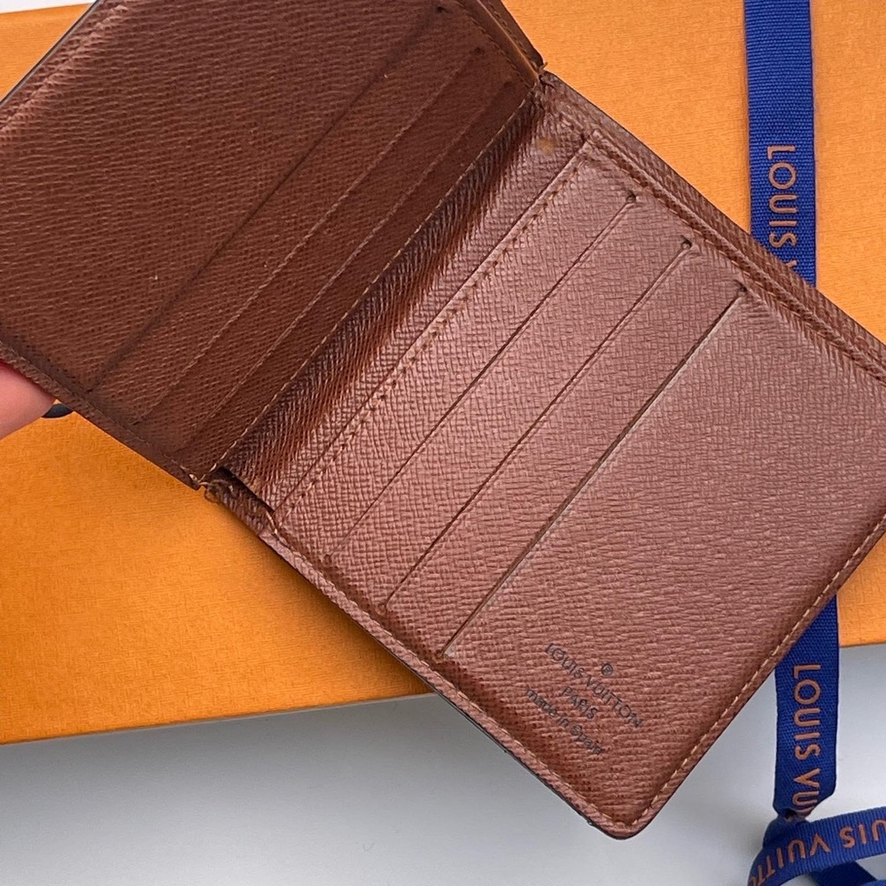 Louis Vuitton Men’s Wallet - Picture 4 of 14